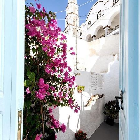 فيلا Santorinian Lava House Pýrgos المظهر الخارجي الصورة
