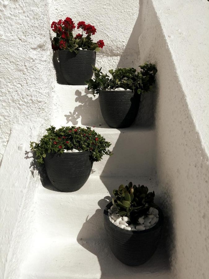 فيلا Santorinian Lava House Pýrgos المظهر الخارجي الصورة