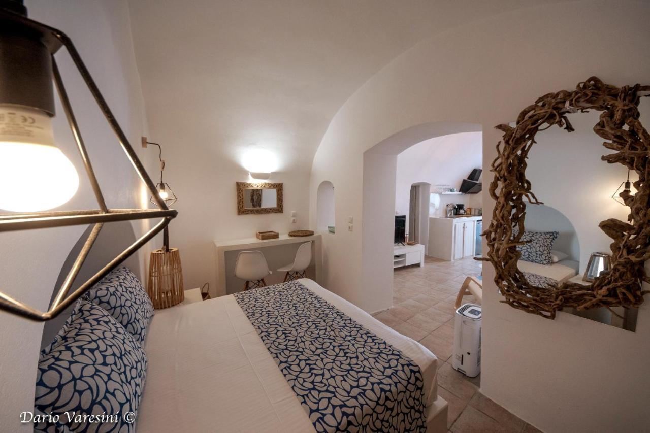 فيلا Santorinian Lava House Pýrgos المظهر الخارجي الصورة