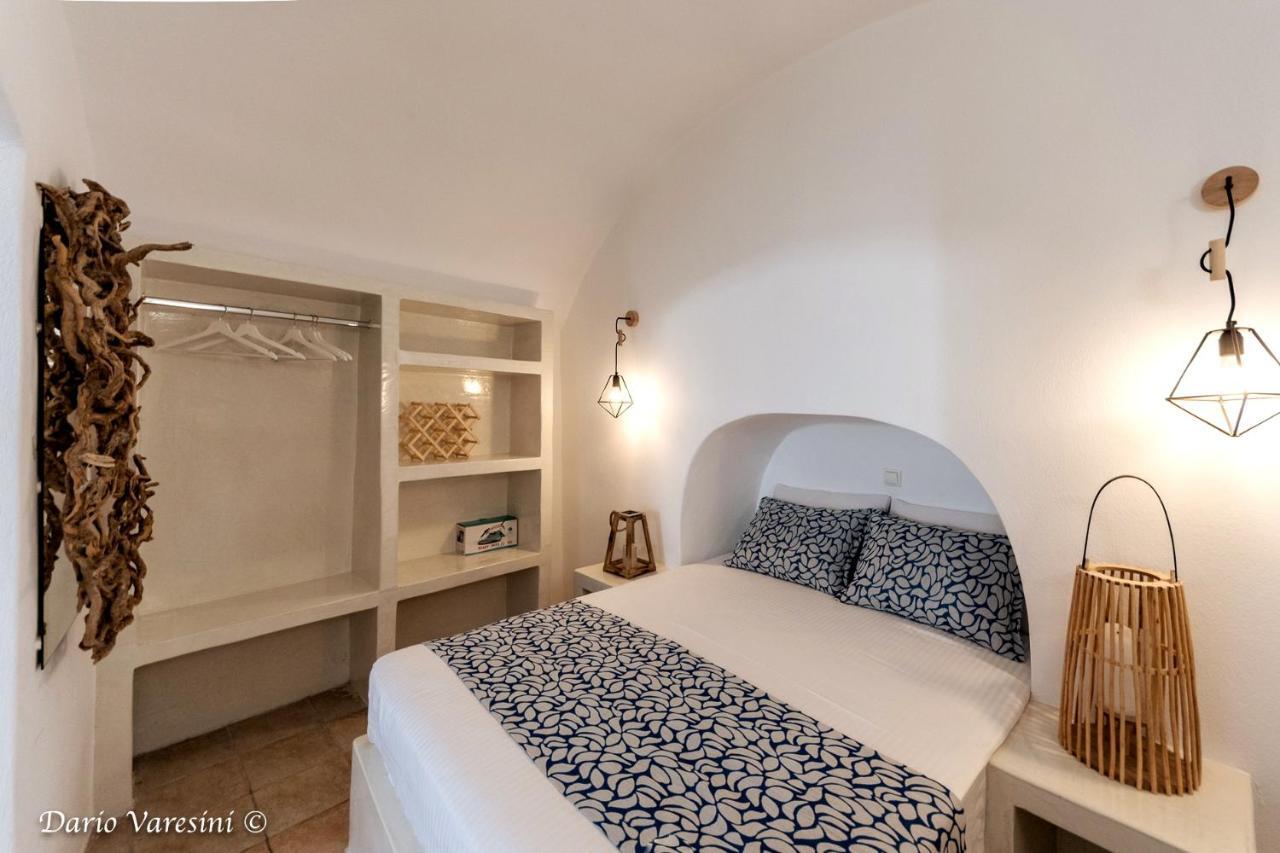 فيلا Santorinian Lava House Pýrgos المظهر الخارجي الصورة