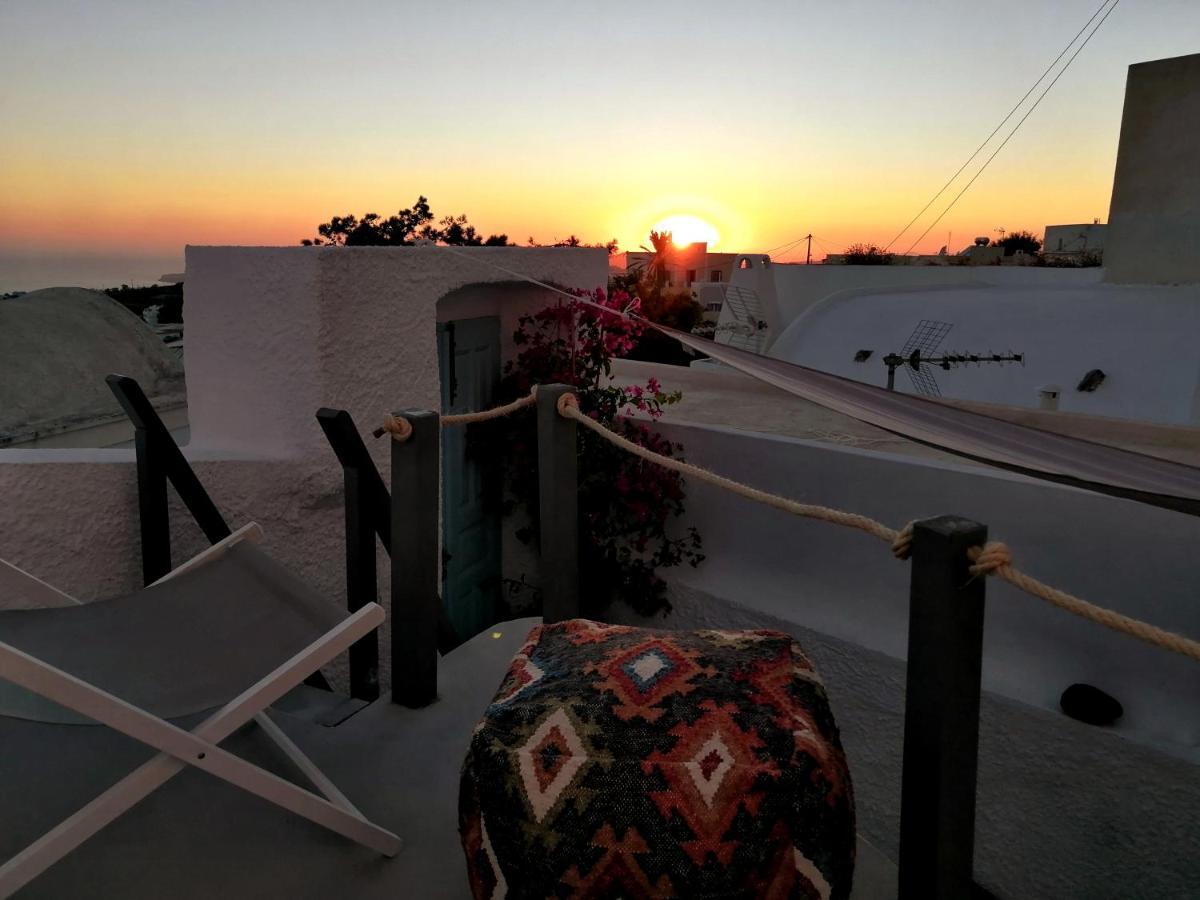 فيلا Santorinian Lava House Pýrgos المظهر الخارجي الصورة